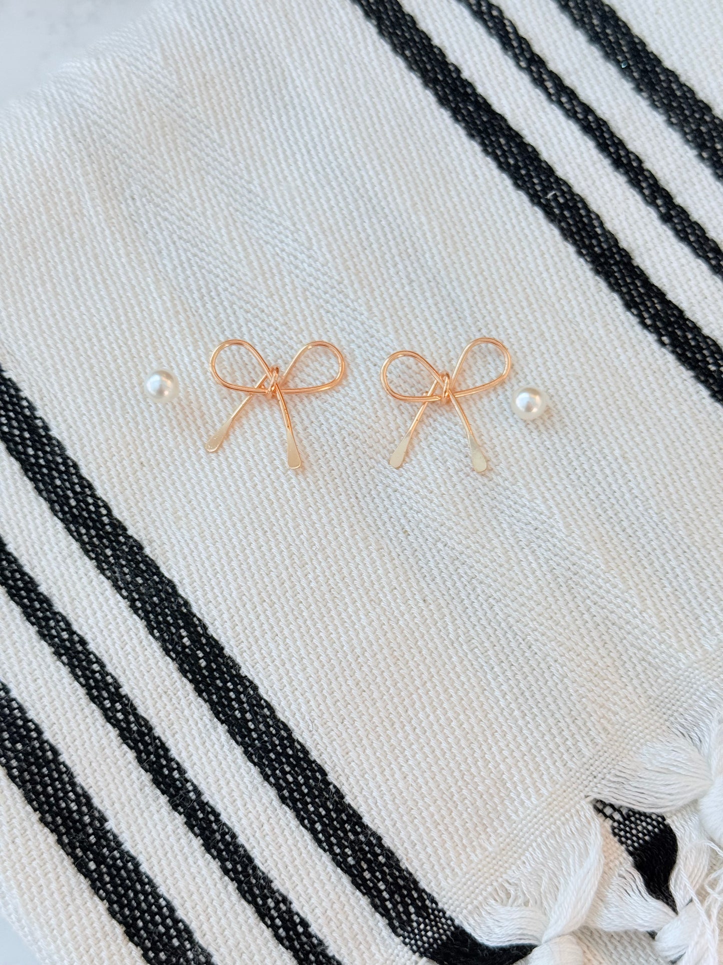Pearl and Bow Stud Earrings Set