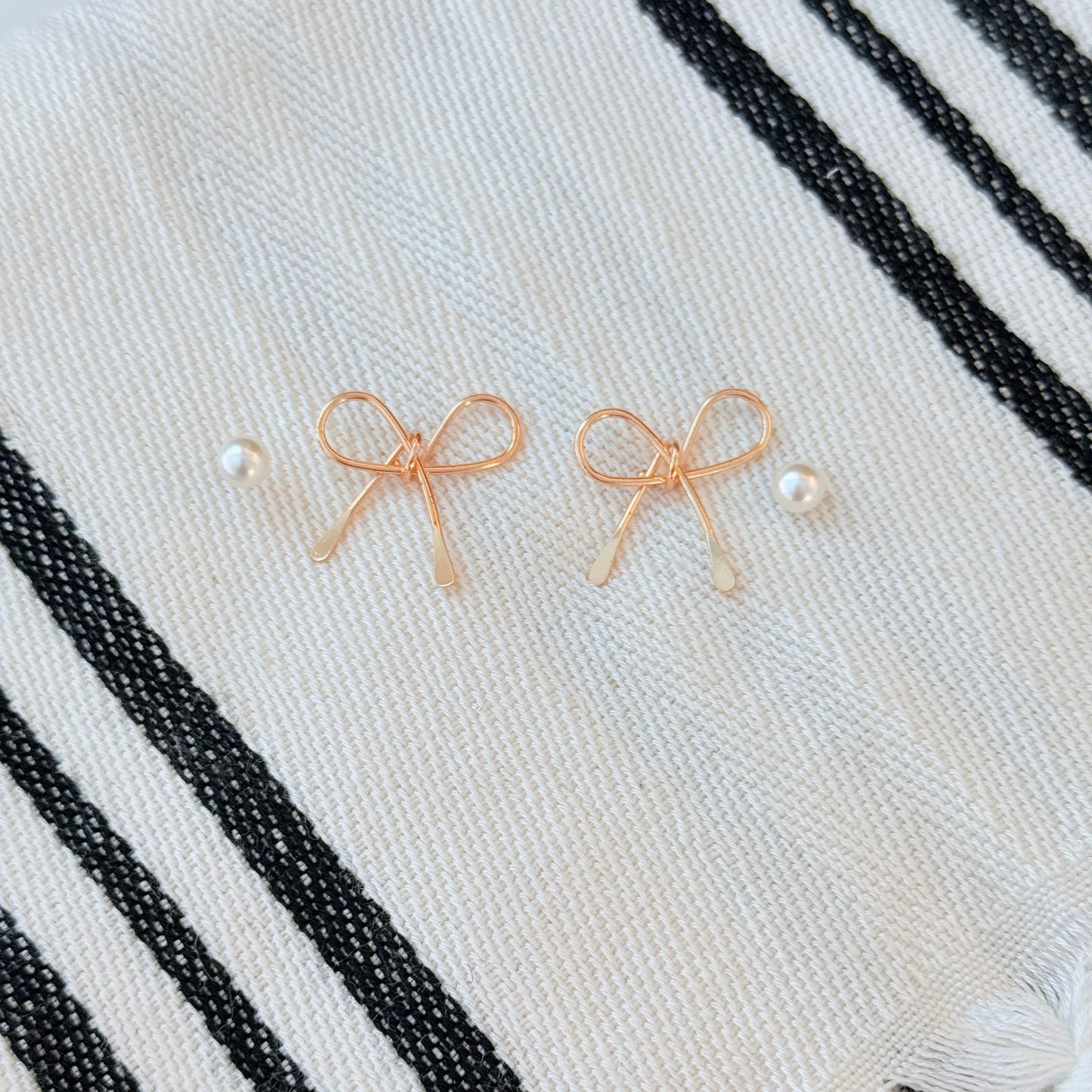 Pearl and Bow Stud Earrings Set