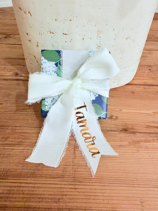 Gift Wrapping with Personalize name on Ribbon