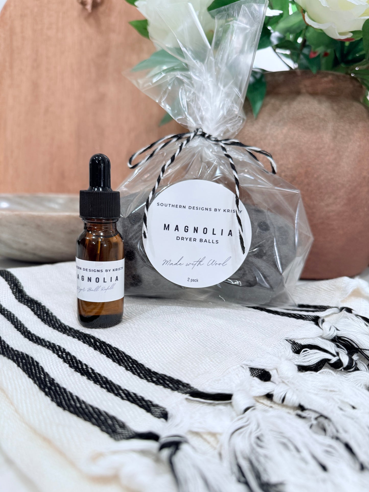 Magnolia Scented Dryer Balls with Refill