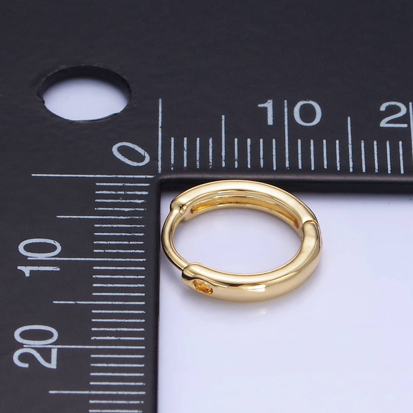 14k Gold Filled Huggie Earrings – 13mm Minimalist Everyday Style