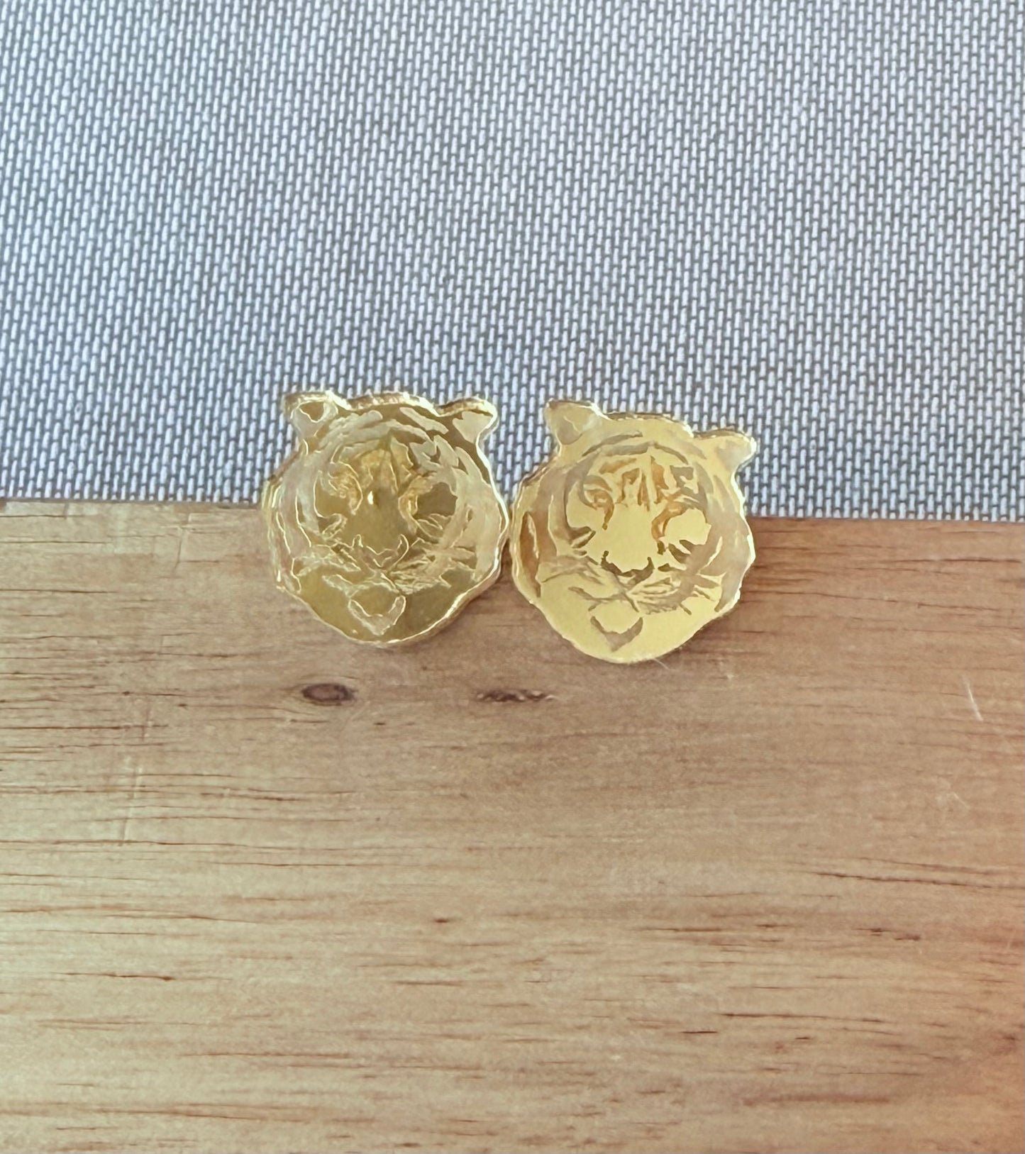Small Mirrored Golden Tiger Stud