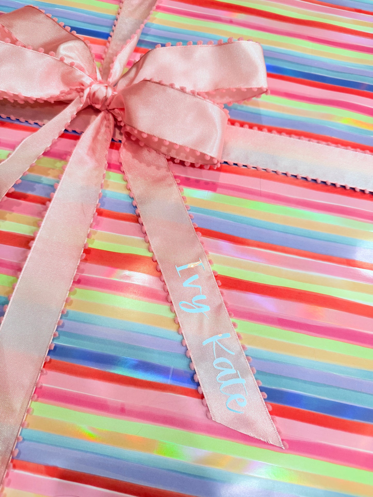 Gift Wrapping with Personalize name on Ribbon
